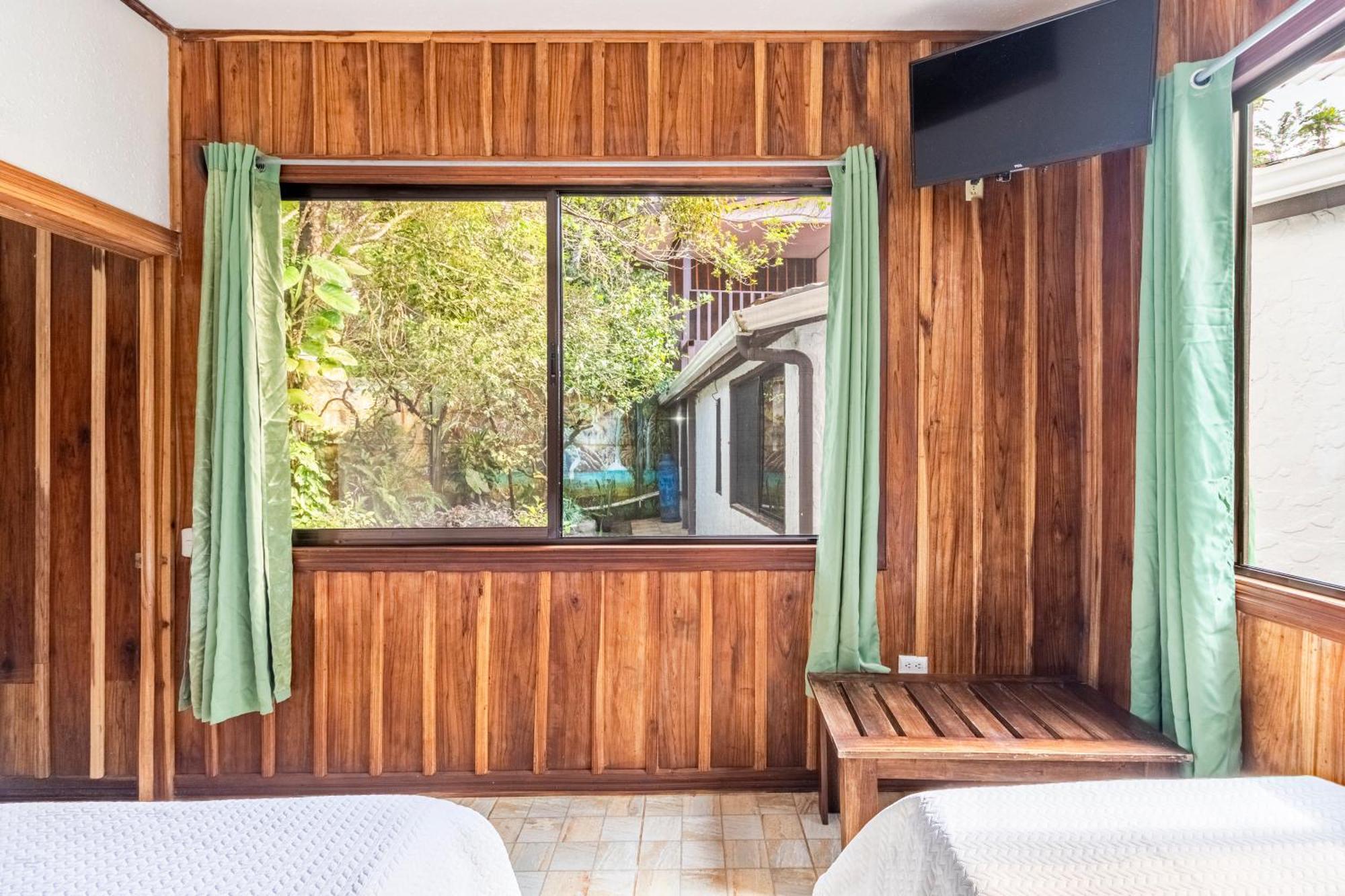 Montefresco Boutique Hostel Monteverde Exterior photo