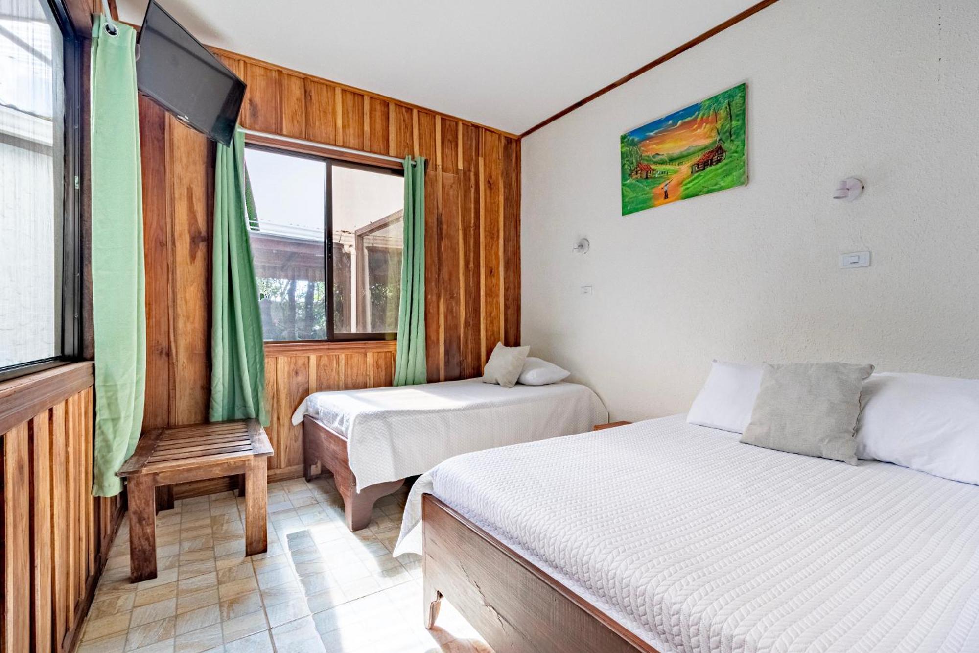 Montefresco Boutique Hostel Monteverde Exterior photo